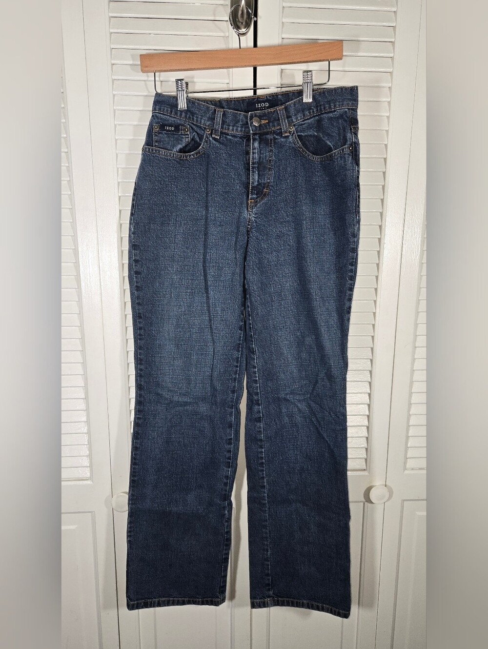 Izod Stretch Mid Rise 5 Pocket Straight Leg Medium Wash Jeans Size 8